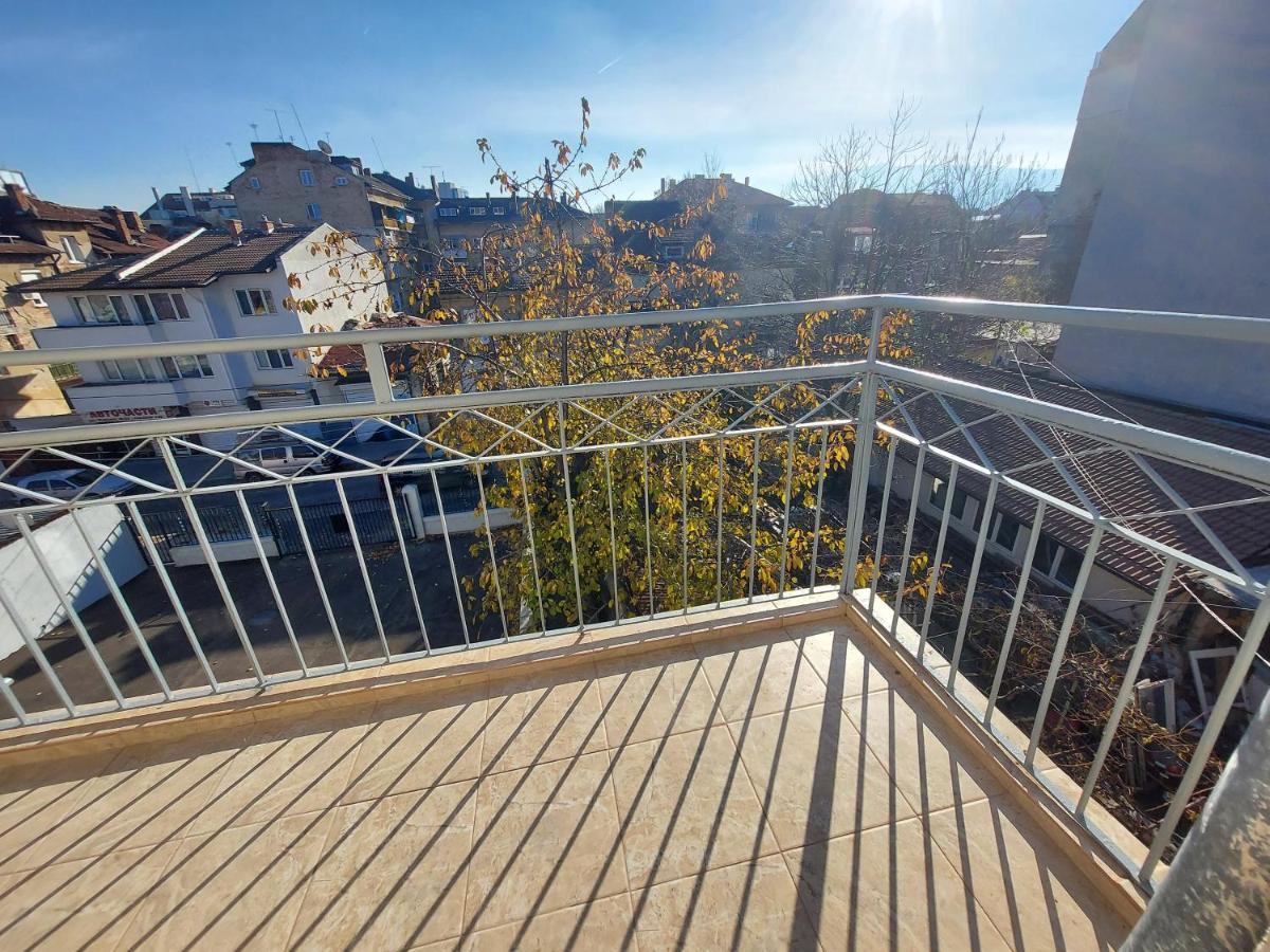 Ferienwohnung Cozy Spot By The Lions' Bridge Sofia Exterior foto